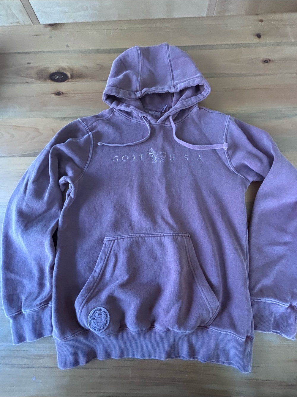 GOAT USA faded cozy men’s hoodie size small